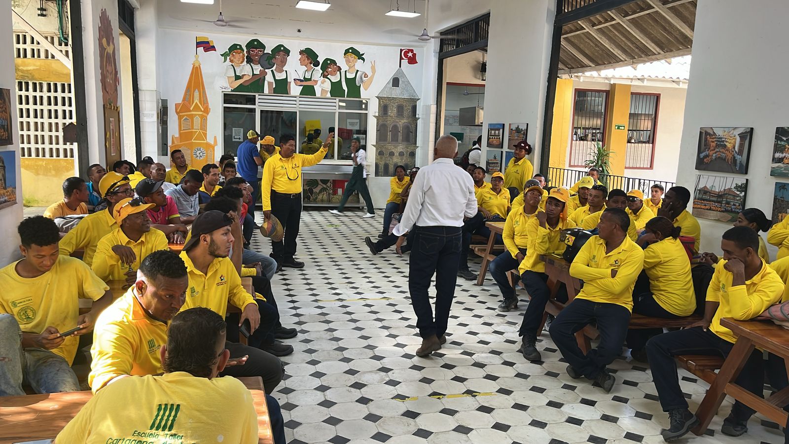 Capacitación del talento humano Don Aseo Ltda. en Escuela Taller Cartagena