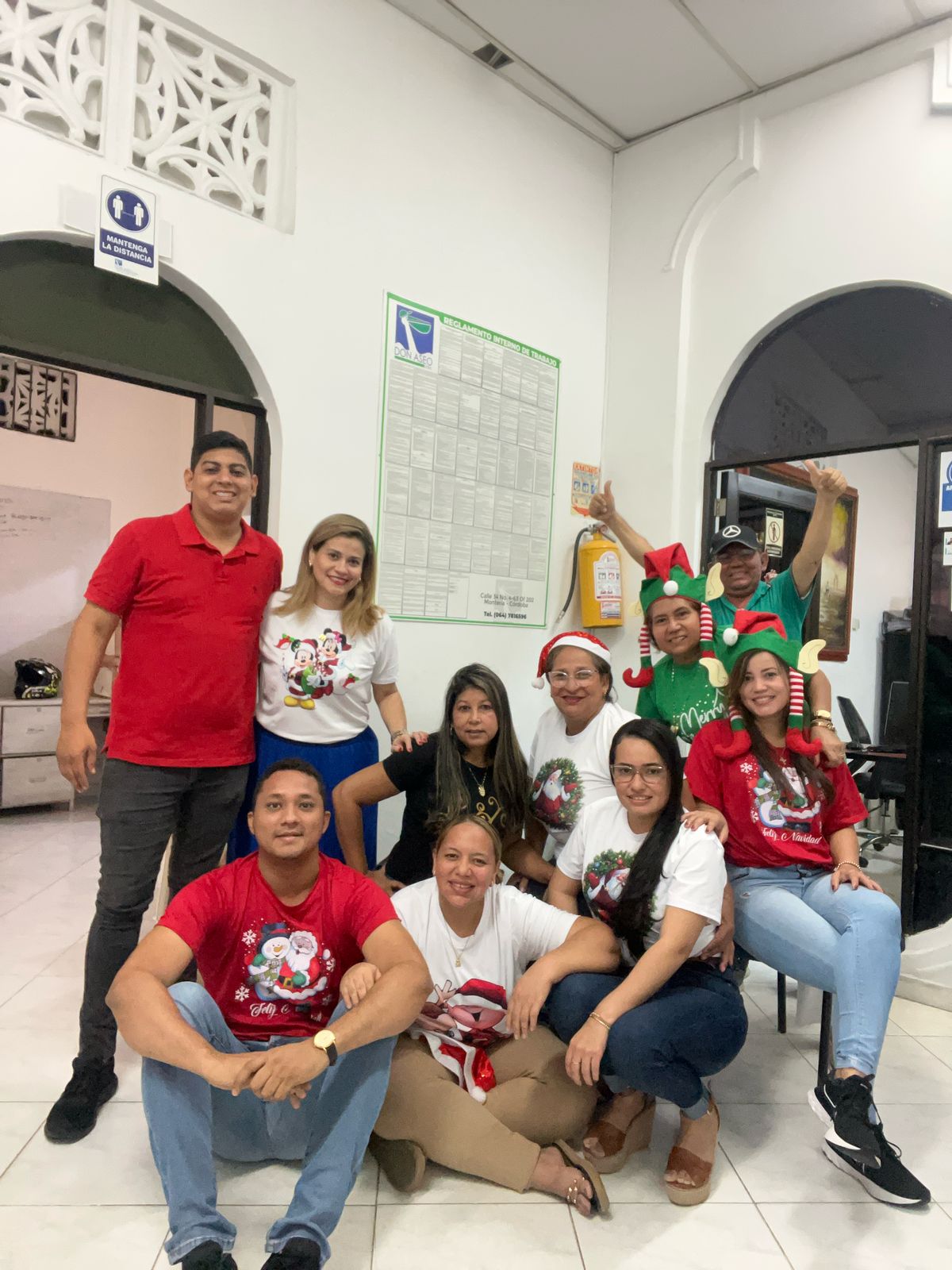 Integración navideña del equipo administrativo Don Aseo Ltda.